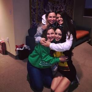 Meet your Posher, Hallie